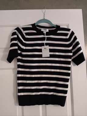 Free Assembly NWT Black and White Striped Short Sleeve Sweater Xs